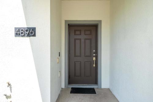 Family Friendly Four Bedrooms w/ Pool 4896 thumb 3