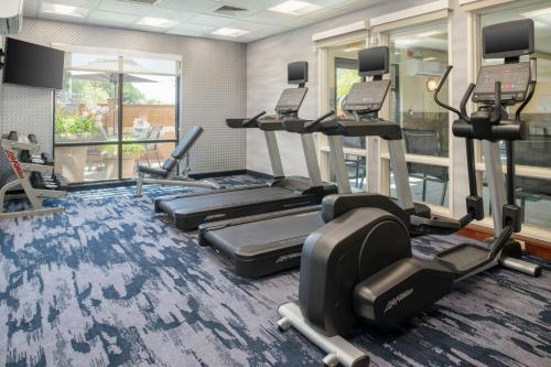 Fairfield Inn & Suites Santa Maria - image 10