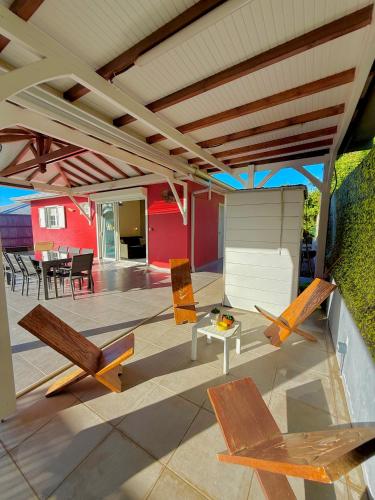 Villa SAADA cosy avec piscine, jacuzzi et sauna in Le Vauclin