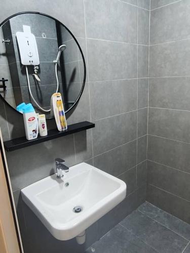 Mini studio with own private bathroom, free Wi-Fi, Kuala Lumpur (foto 11)