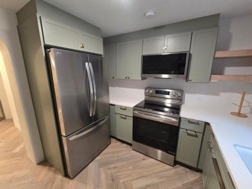 Salt&Sage - Modern 3BR Fully Renovated in May 2025 in Pembroke