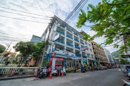 Patong Beach Side Hotel 𝗕𝗢𝗢𝗞 Phuket Hotel 𝘄𝗶𝘁𝗵 𝗙𝗥𝗘𝗘  𝗖𝗮𝗻𝗰𝗲𝗹𝗹𝗮𝘁𝗶𝗼𝗻