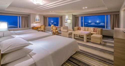 Queens Family, Guest room, Twin/Single Bed(s), Ocean view