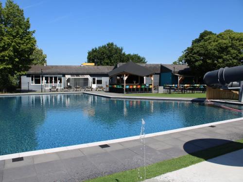 Facilities, Chalet Retreat in Green Setting in Lathum