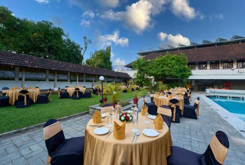 Casino Hotel in Wellington Island