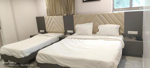 Hotel Royal - Wadgaon