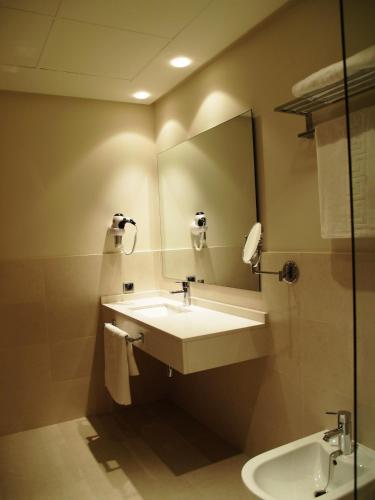 Hotel Marítimo Ris - image 12