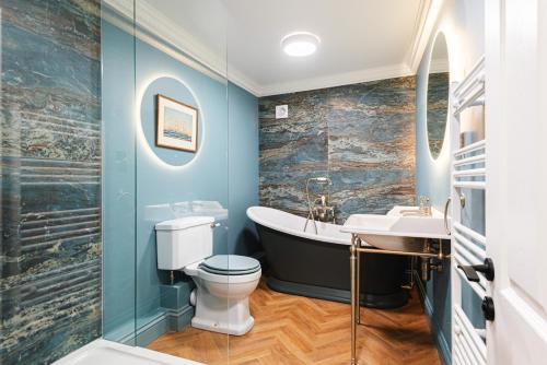 浴室, Central Whitchurch - Lowcross House Guest Bedroom 1 in 維特祖治