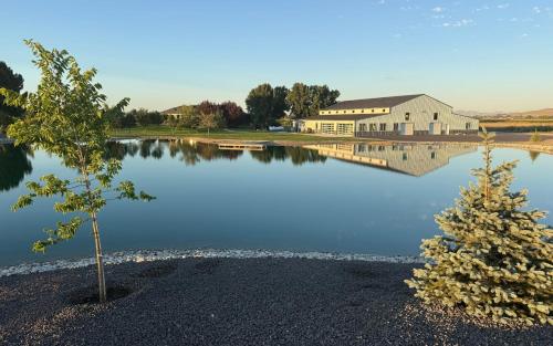 . Utah Gathering Place-Indoor Pool and Private Pond