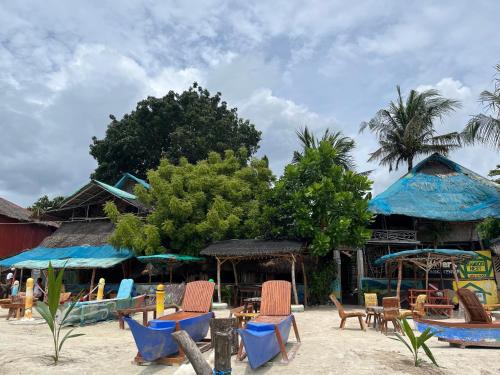 Bamboo Nest Beachfront Floating Tent