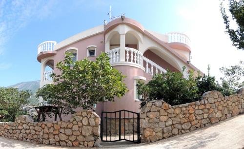  Tea-Dream house, Pension in Cesarica