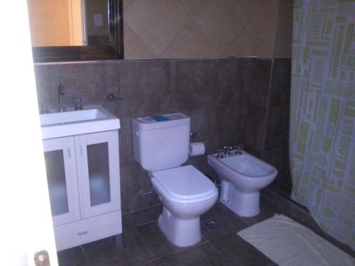 Deluxe Double or Twin Room image 4