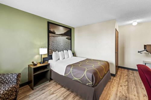 Super 8 by Wyndham Independence Kansas City - image 14