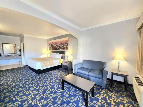 Days Inn by Wyndham Robstown - image 13