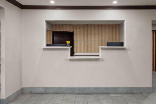 Days Inn & Suites by Wyndham Kaukauna WI in Kaukauna, USA