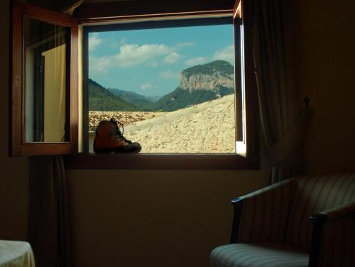 Petit Hotel Alaro - image 4