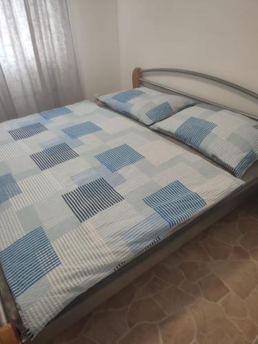 1 double bed