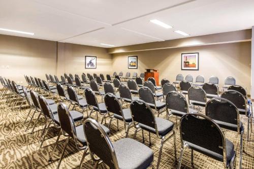 Comfort Suites – Humble, TX