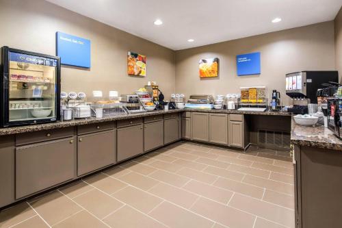 Comfort Suites – Humble, TX
