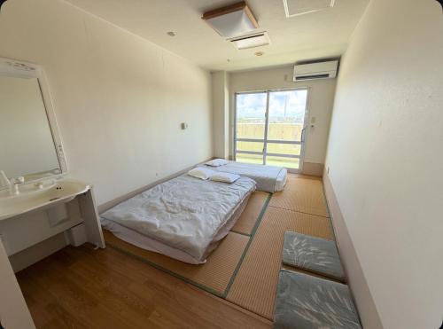 ハイ沖縄金武店トイレお風呂共用 プレオープン中駐車場有 ペット同伴可能長期滞在可能まるで別荘