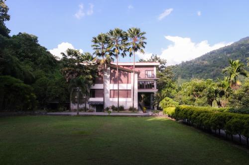 Simala Retreat Baiguney, Naya Bāzār