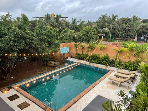 12 Monks - Backpacker Resort - Goa