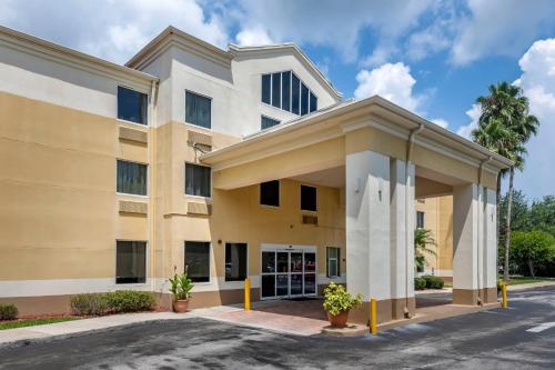 Comfort Inn & Suites DeLand - near University - image 7