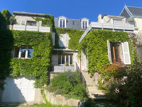 Grande maison de charme in Анхьєн-ле-Бен