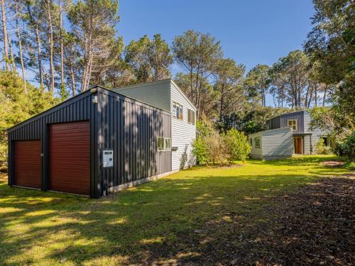 Pine Haven - Matarangi Holiday Home, Whitianga (foto 5)