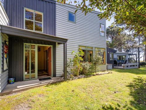 Pine Haven - Matarangi Holiday Home, Whitianga (foto 6)