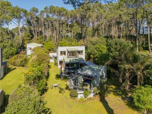 Pine Haven - Matarangi Holiday Home, Whitianga (foto 8)