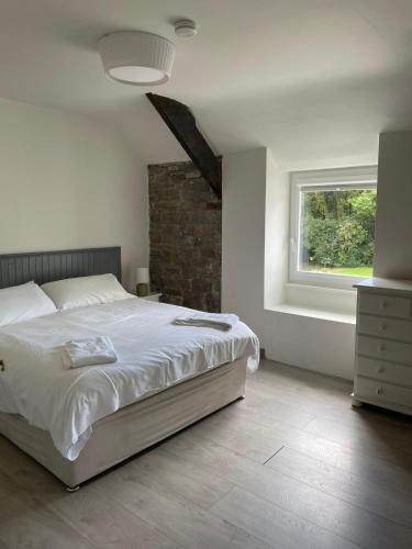 Ardnagashel Estate No 4 in Bantry