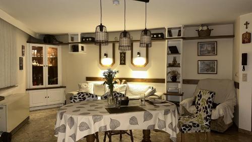 Müllerthal Trail 2 Bedroom House with Cozy Attic in Scenic Ferschweiler Perfect for Families! (Mullerthal Trail 2 Bedroom House with Cozy Attic in Scenic Ferschweiler Perfect for Families!) in Prümzurlay