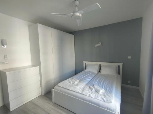 3-Bedroom Apartment with 2 Free Parking Spots - TAURON ARENA, Cracovia (foto 8)