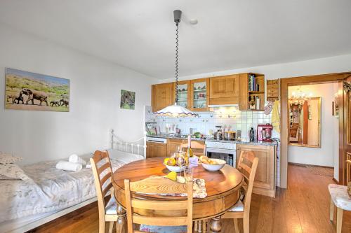 Kitchen, Honeymoon Love Retreat 1 - Happy Rentals in Brione sopra Minusio