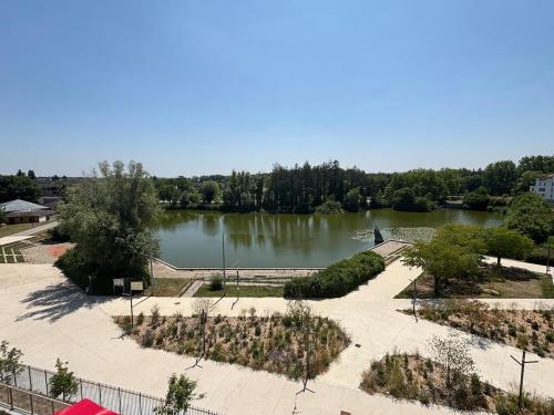 Roof Top - 5 min de la gare in Savigny-le-Temple