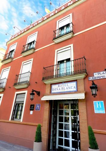 Hotel Doña Blanca - Tap to explore photos