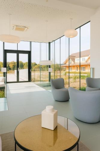 Előcsarnok, Off Meeting, Event & Hotel in Wavern