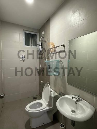 Bathroom, Che Mon Homestay near VH Green Nature Park