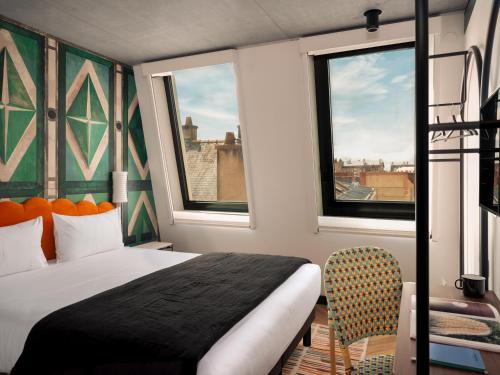 room detail thumbnail 0