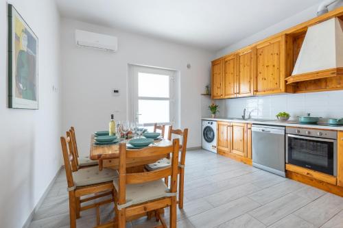 Kitchen, GuestHost - Bike Lane Apt between Pisa and the Sea in Pisa