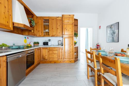 Kitchen, GuestHost - Bike Lane Apt between Pisa and the Sea in Pisa