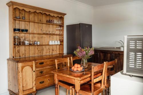 Farm Cottage - Mountain View,Fireplace,Outdoor Braai in Riversdeilas
