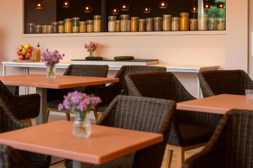 Étterem, Off Meeting, Event & Hotel in Wavern