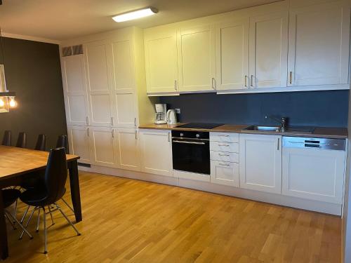 keuken, Stor Og Moderne Leilighet I Sentrum in Beitostolen