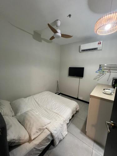 Neu Suite small studio with own private bathroom free wifi Deposit RM200, Kuala Lumpur