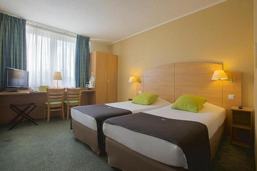 Campanile - Poznan Room Type - Standard Room - 2 Single Beds