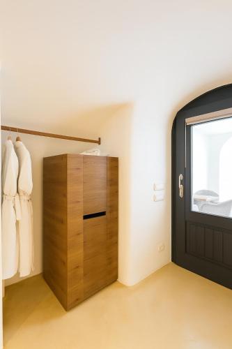 Chic Hotel Santorini - image 10