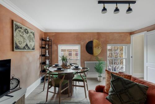 Kings Cross - Modern 2 Bedroom Apartments - image 4