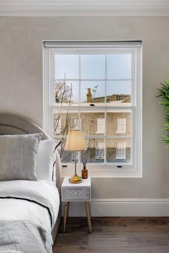 Kings Cross - Modern 2 Bedroom Apartments - main image